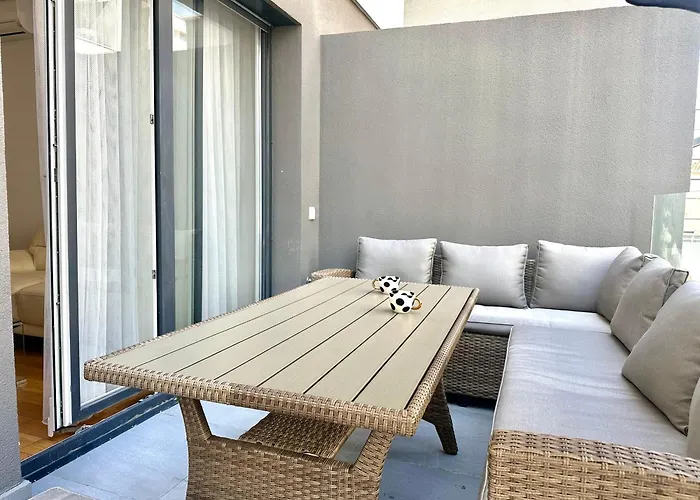 Sofi - Modern With Private Garage Apartmán Split